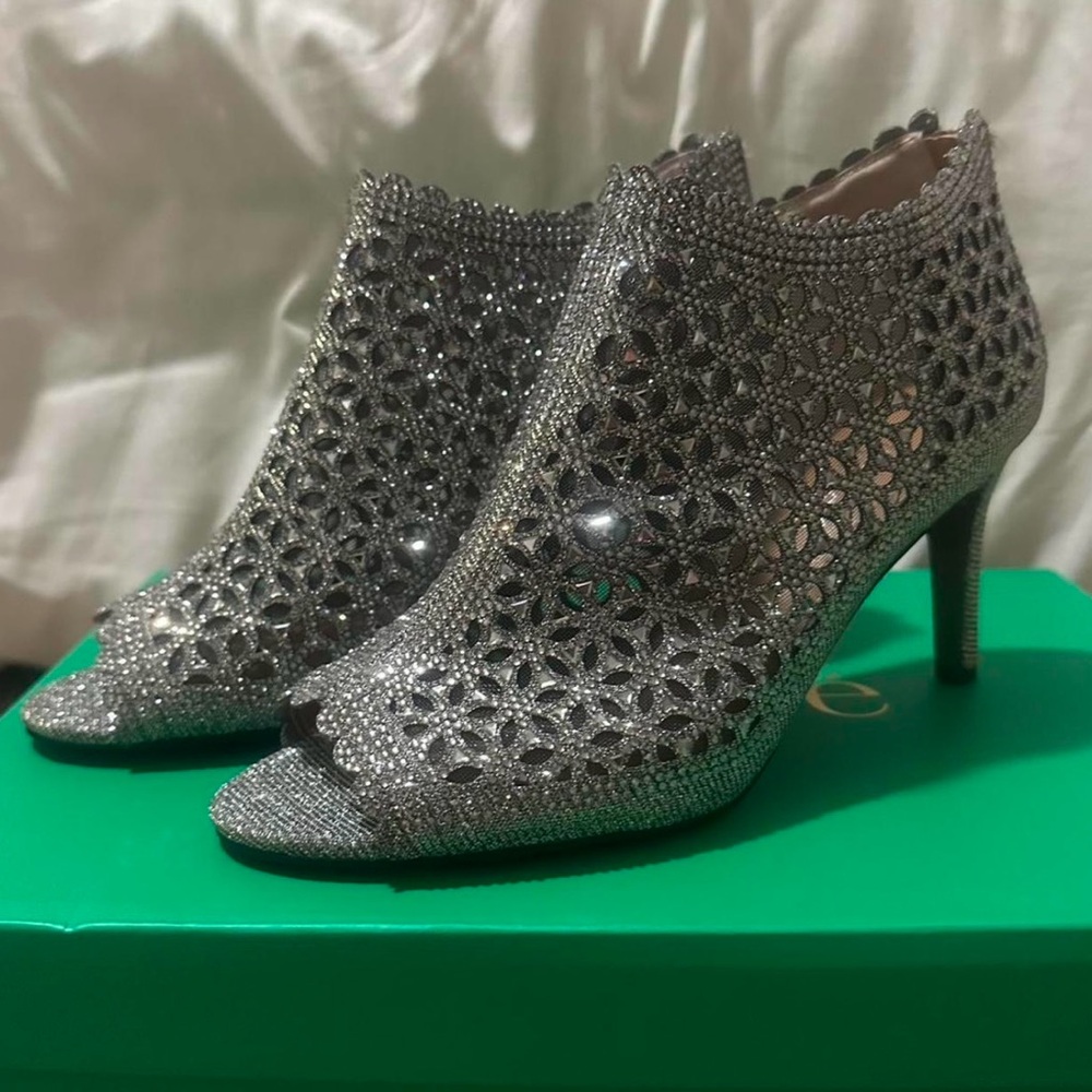 J.Renee Silver Glitter Heels